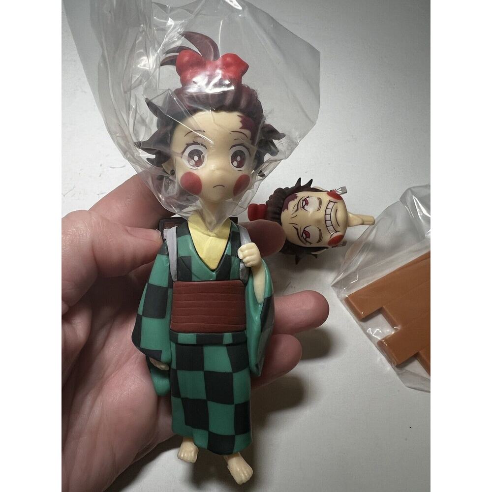 Anime DEMON SLAYER Kimetsu No Yaiba TANJIRO KAMADO Figure 5'' Changeable Face